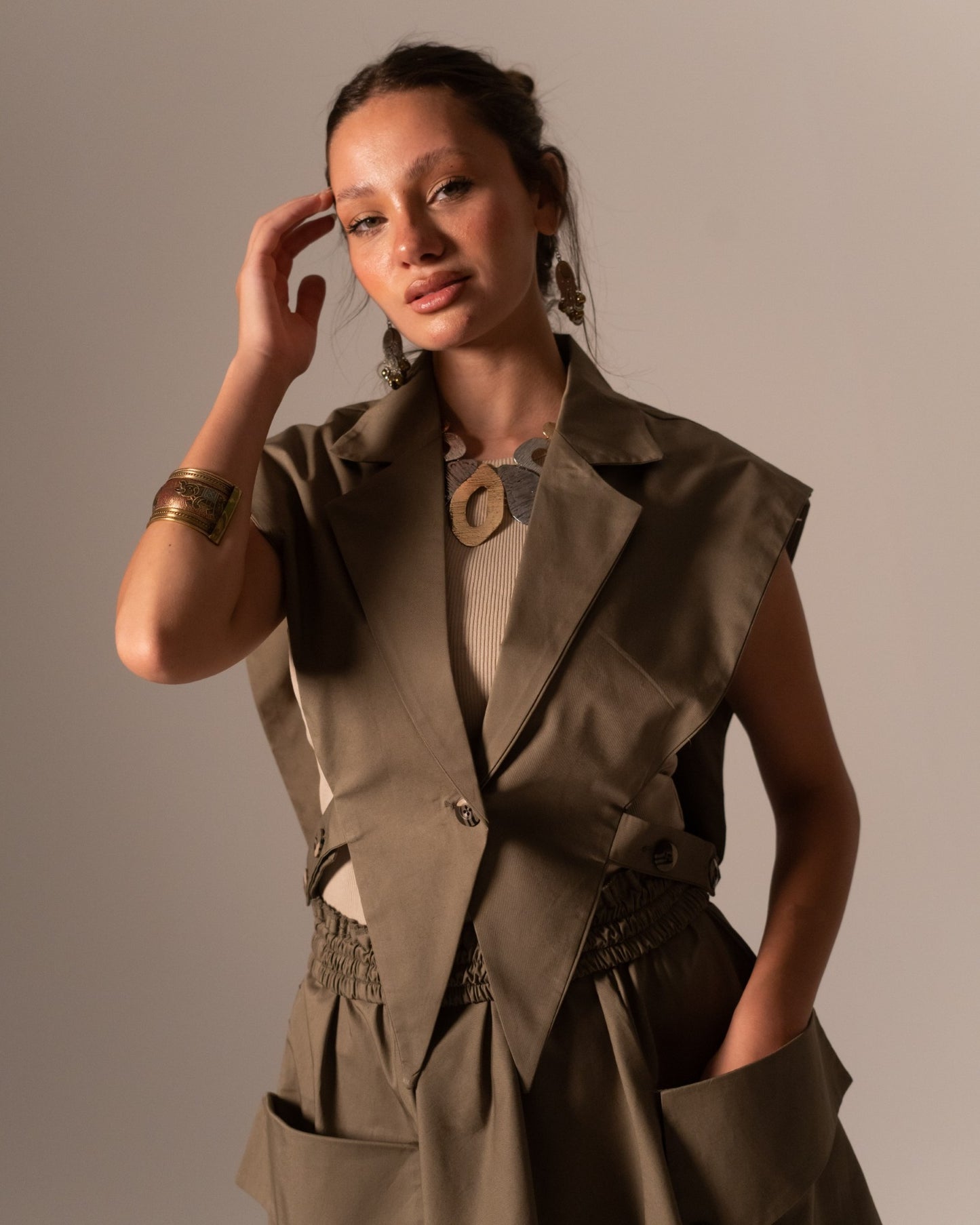 AURA VEST SAGE