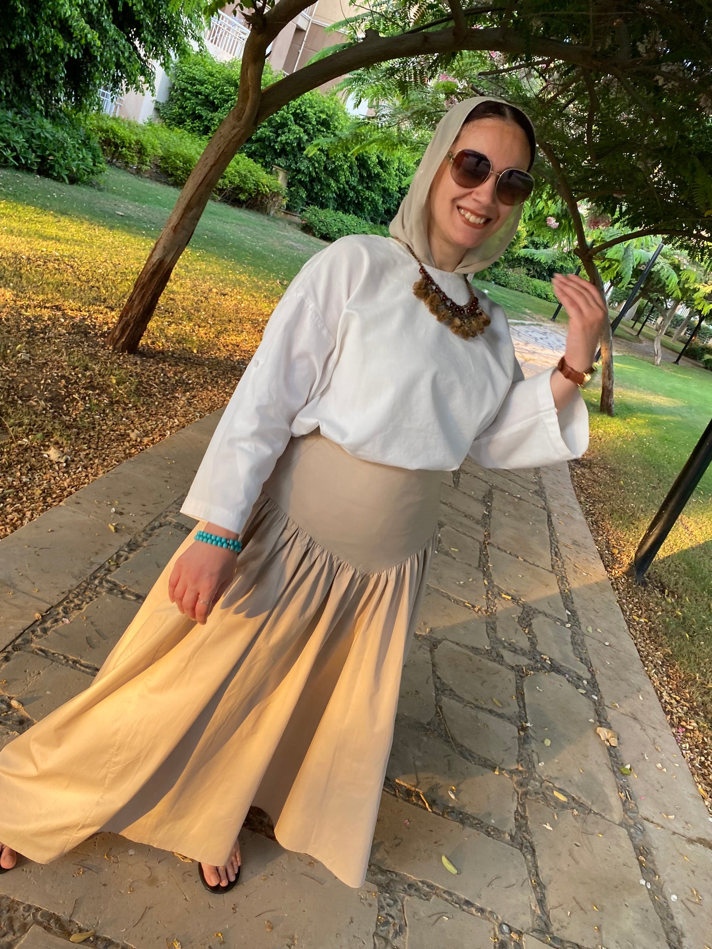 Yoke skirt beige