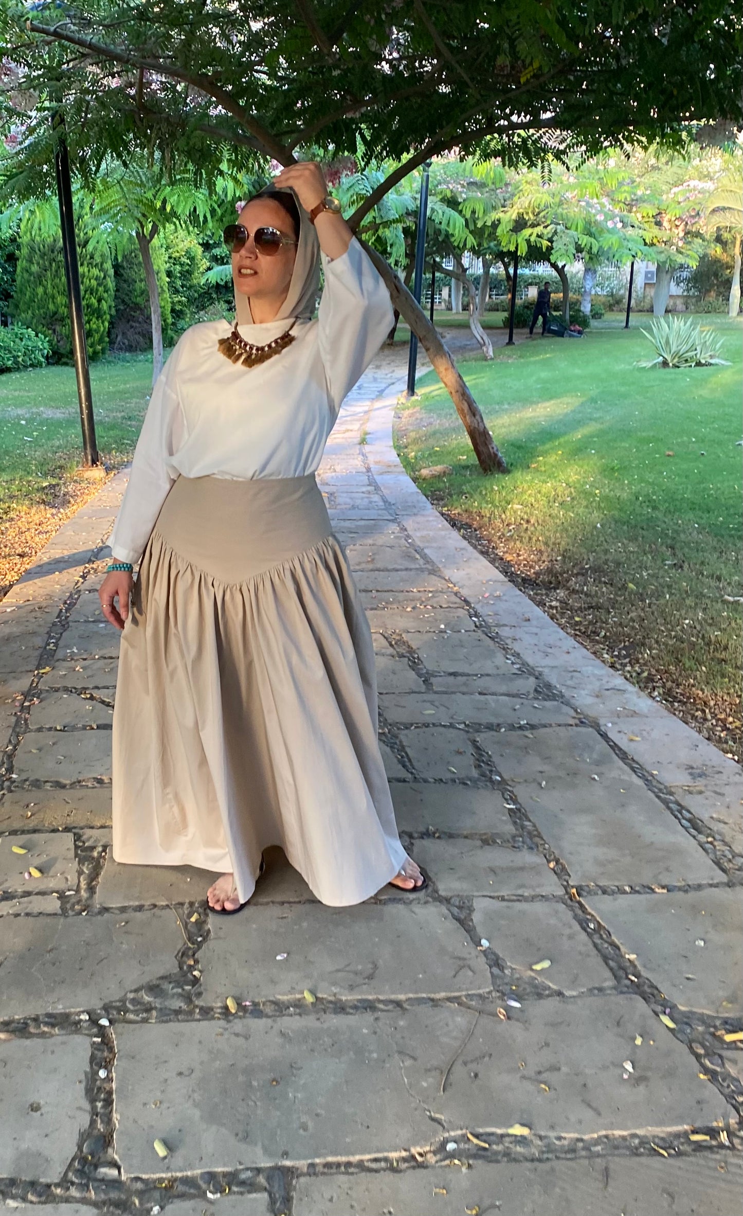 Yoke skirt beige