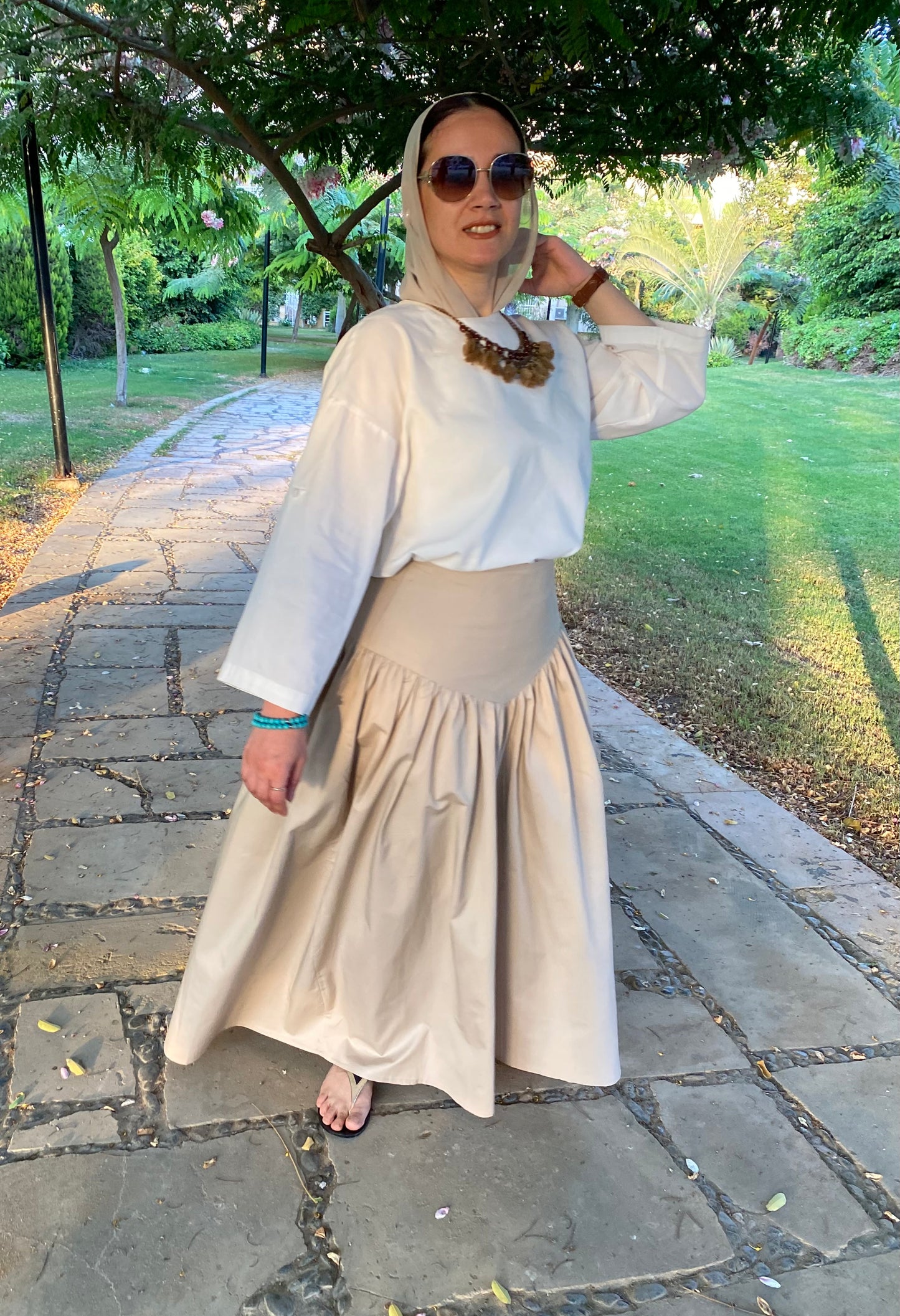 Yoke skirt beige