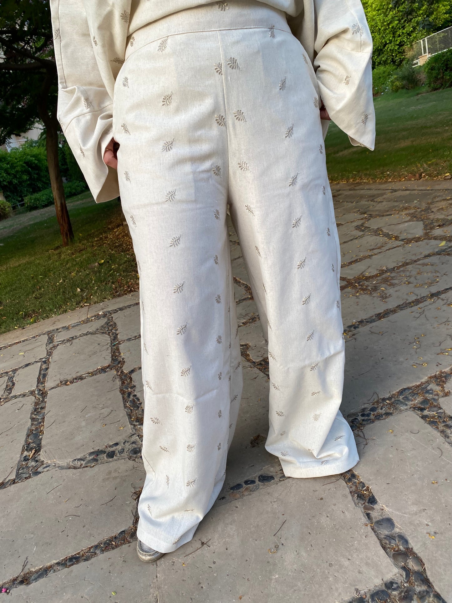 Wide-Leg Linen Pants