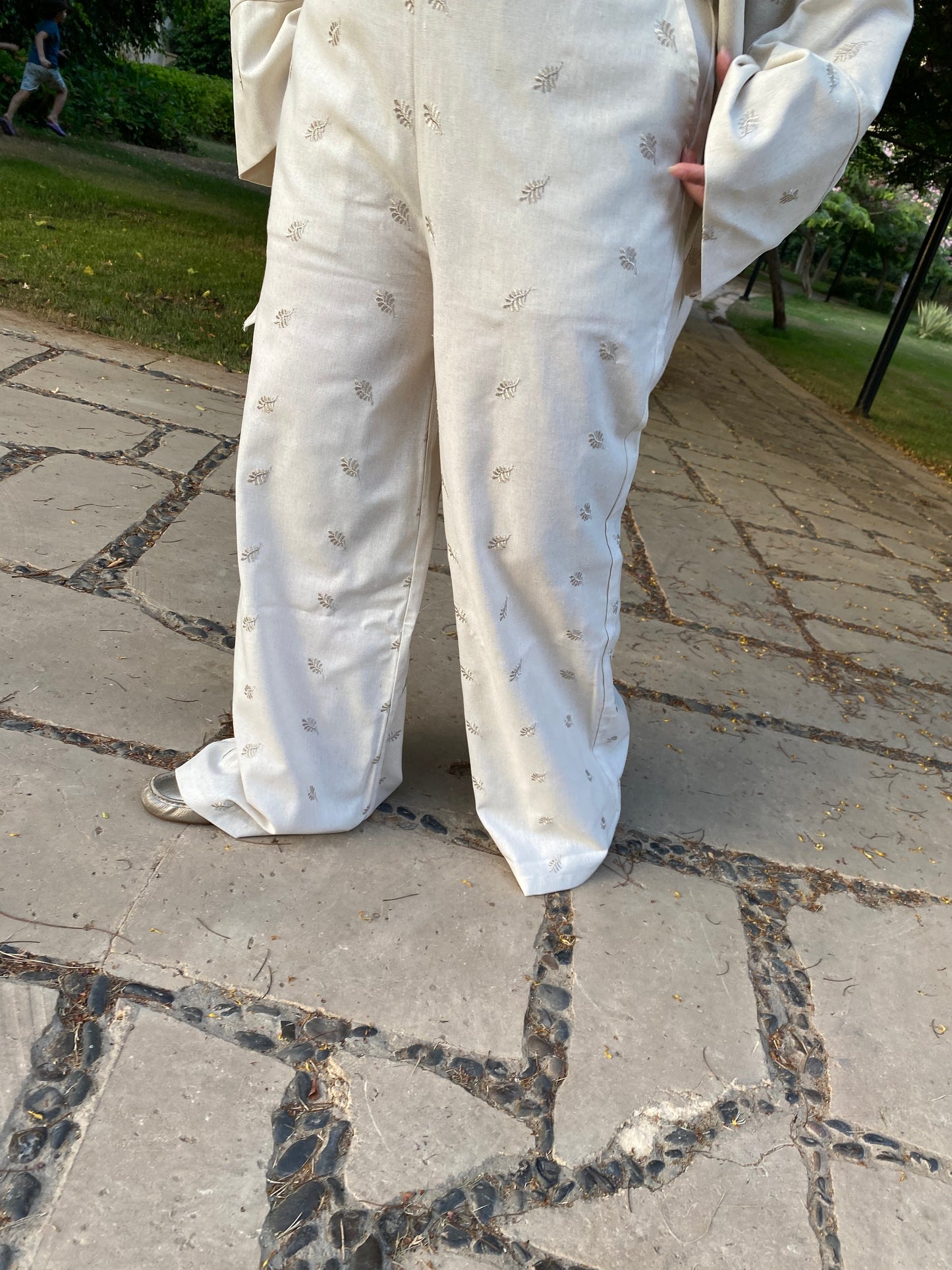 Wide-Leg Linen Pants